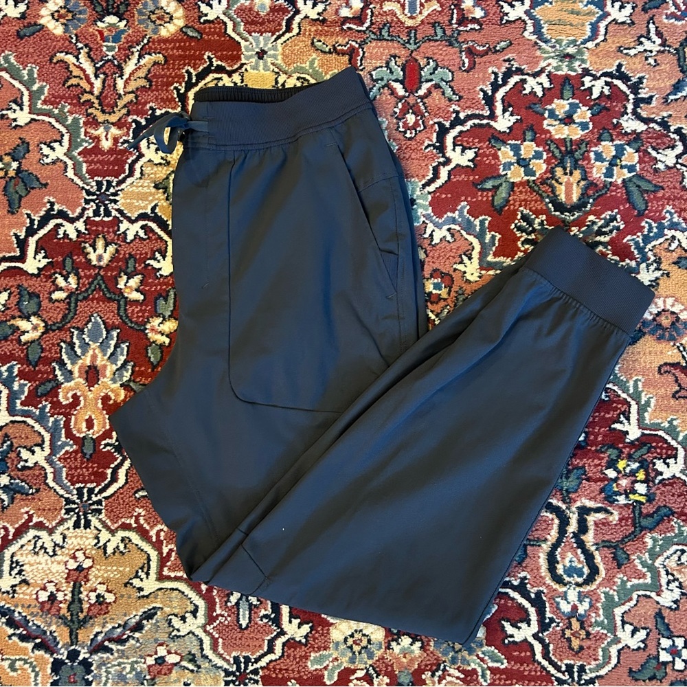 Lululemon Men's ABC Jogger sz Large L True Navy Dark Blue Joggers Pants Commuter